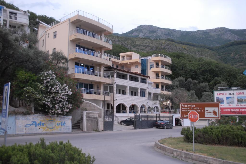 Apartments Rino Lux Sveti Stefan Exterior photo