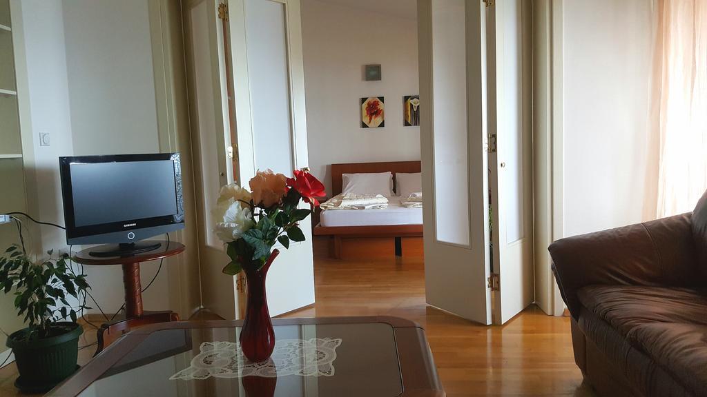 Apartments Rino Lux Sveti Stefan Exterior photo